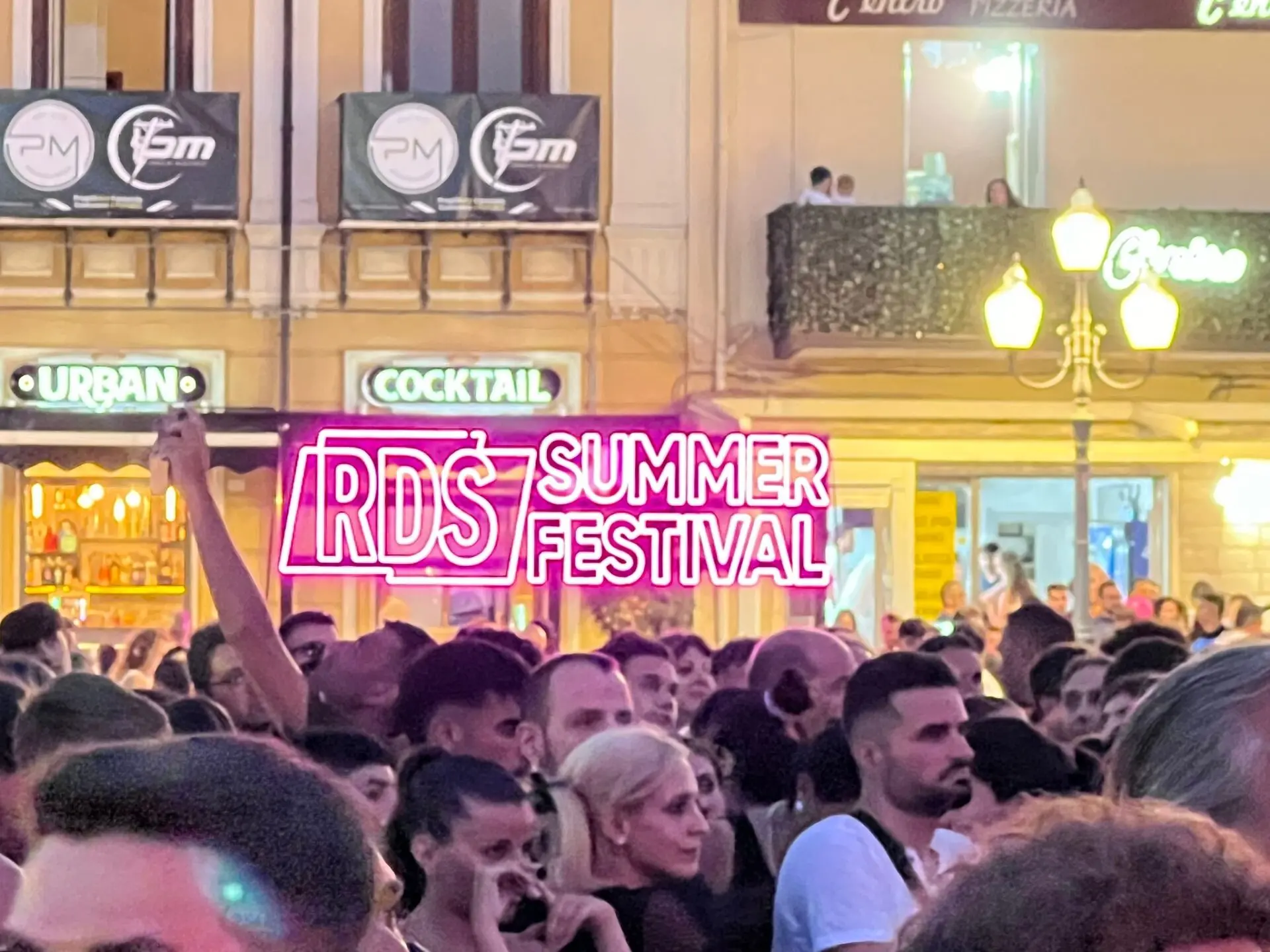 Rds Summer Festival a Palmi, attesa per Negramaro. Arriva a sorpresa Irama