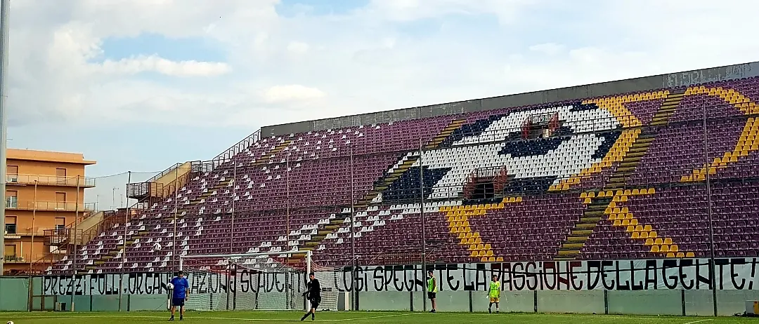 CA…LCI NOSTRI | Ritorna la Reggina e alla prima è vittoria… e contestazione