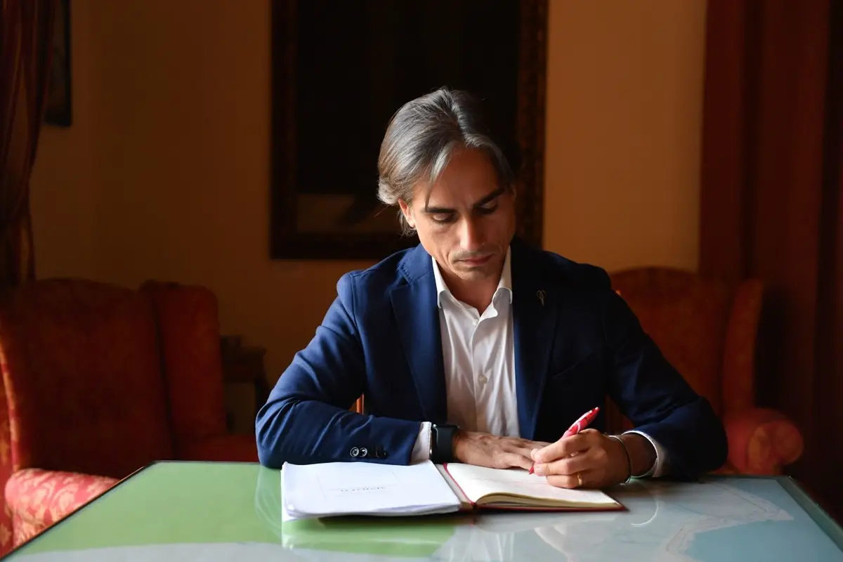 Gli auguri di Giuseppe Falcomatà a papà Italo: «Quando tutto sembra naufragare sento una mano sulla spalla…»