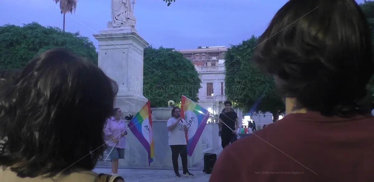 \"Scuola libera tutt3\", l’Arcigay I due Mari di Reggio: «L’educazione all’affettività forma generazioni consapevoli e serene» - VIDEO