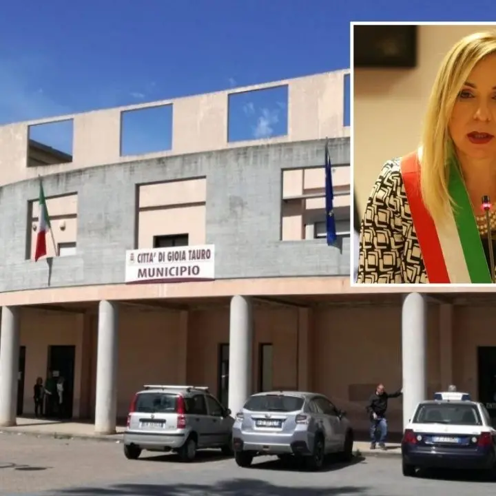 Aggressione Gioia Tauro, il sindaco Scarcella denuncia un episodio di violenza verbale reiterata ai carabinieri