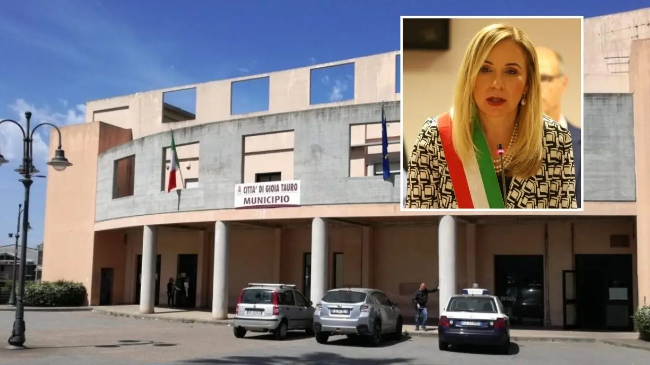 Aggressione Gioia Tauro, il sindaco Scarcella denuncia un episodio di violenza verbale reiterata ai carabinieri