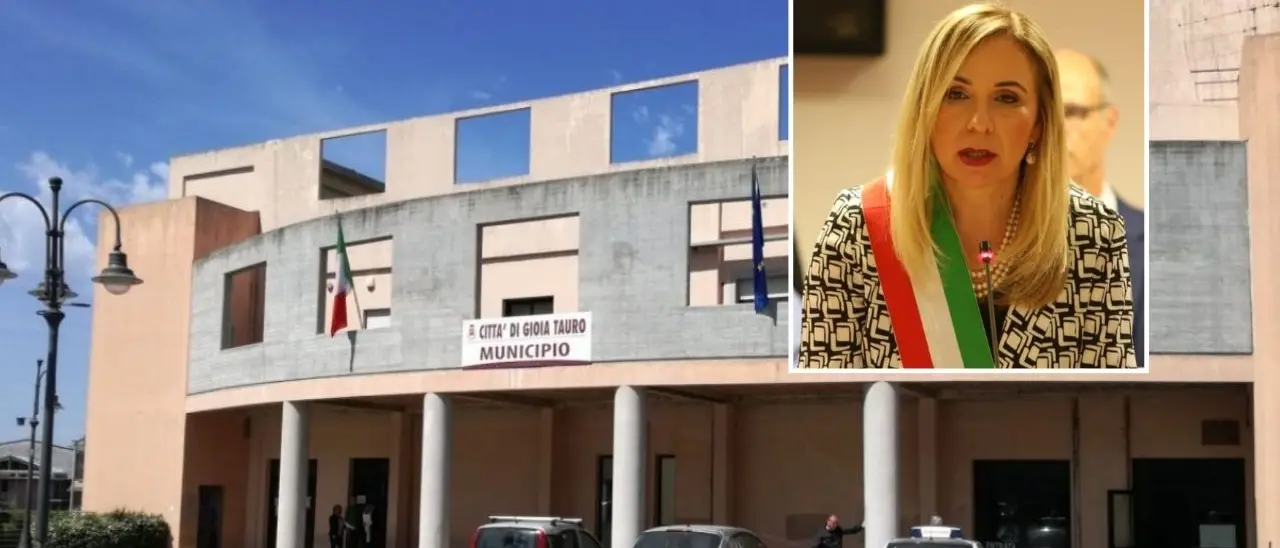 Aggressione Gioia Tauro, il sindaco Scarcella denuncia un episodio di violenza verbale reiterata ai carabinieri