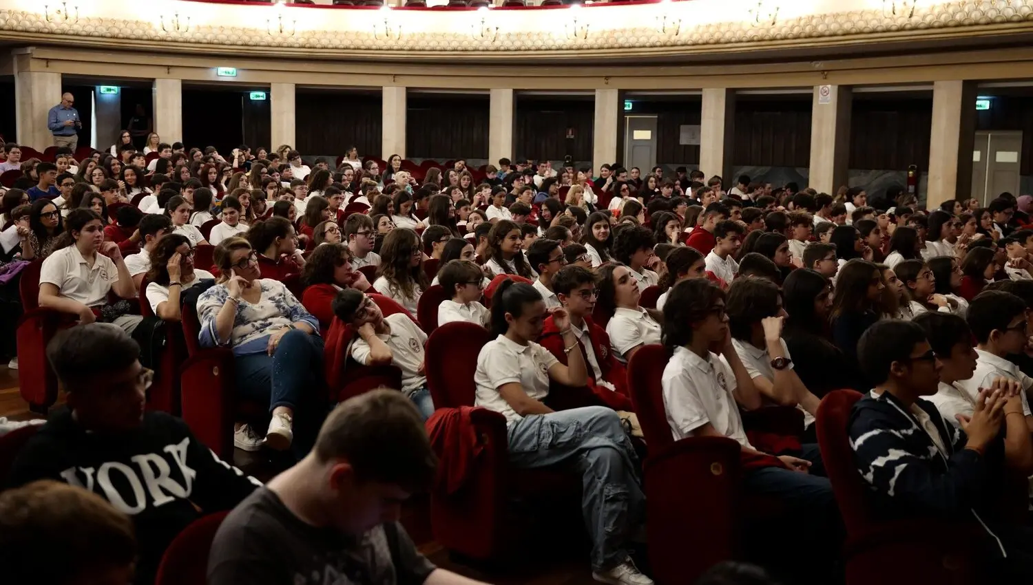 \"Bye Bully: al Teatro Cilea l'iniziativa che coinvolge oltre 50mila giovani contro bullismo e cyberbullismo