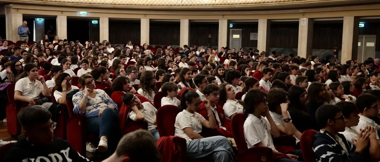 \"Bye Bully: al Teatro Cilea l'iniziativa che coinvolge oltre 50mila giovani contro bullismo e cyberbullismo