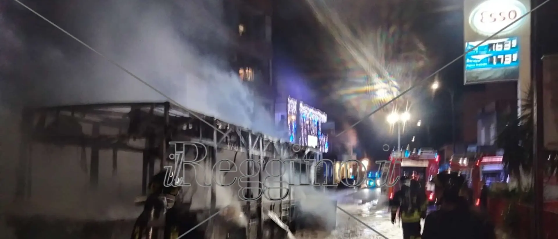 Reggio, incendio bus nella notte ad Archi: Atam avvia le verifiche per accertare le cause