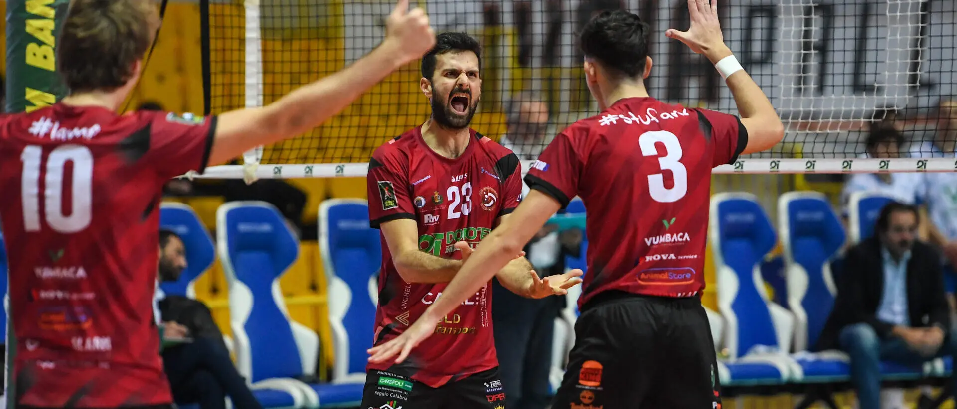 Volley, Lazzaretto protagonista: vittoria decisiva e pubblico da favola per la Domotek