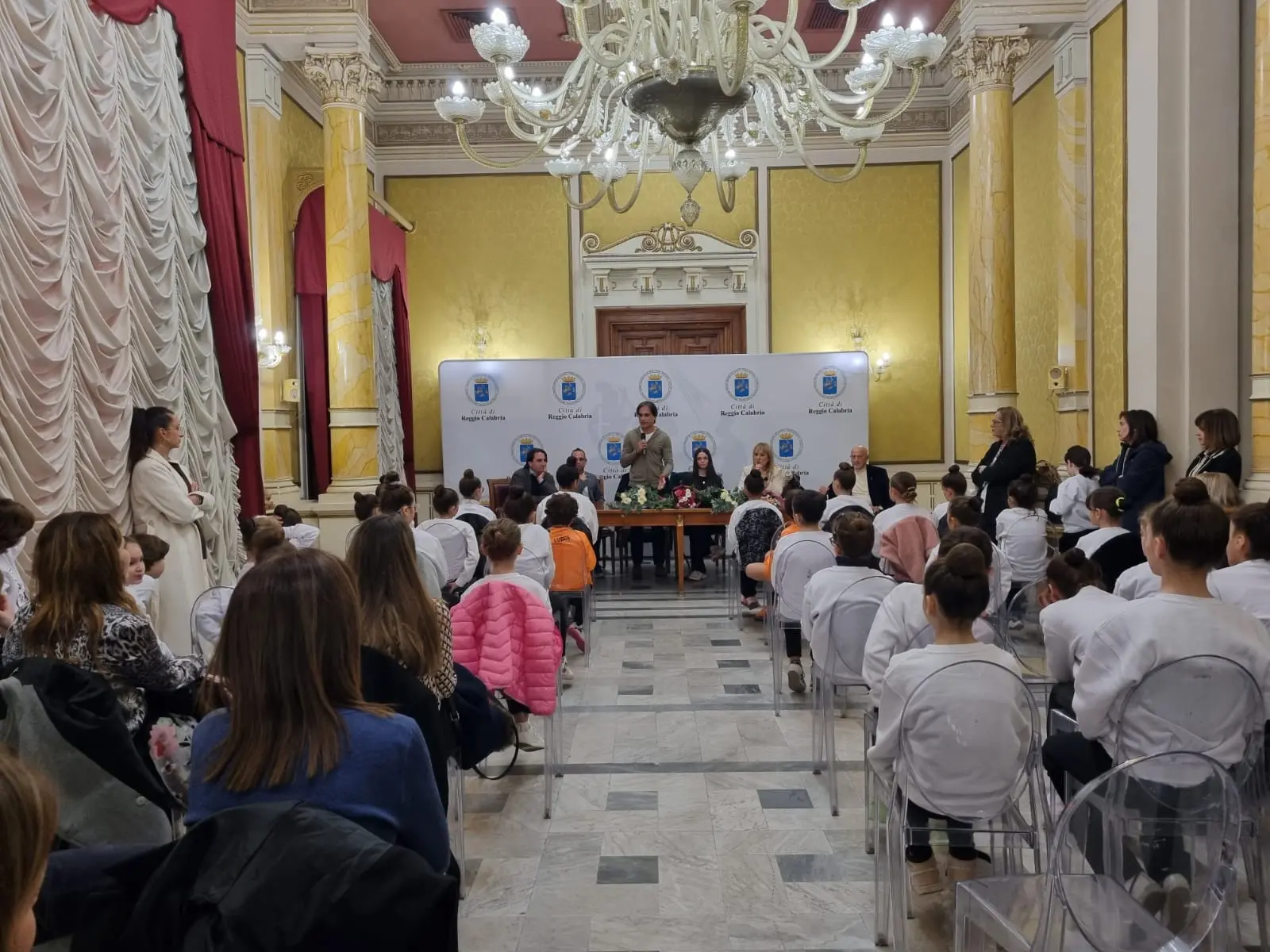 Reggio, celebrati i successi dell' ASD Reggio Ritmica, Falcomatà: «Lavoreremo per consentirvi di continuare a inseguire i vostri sogni»