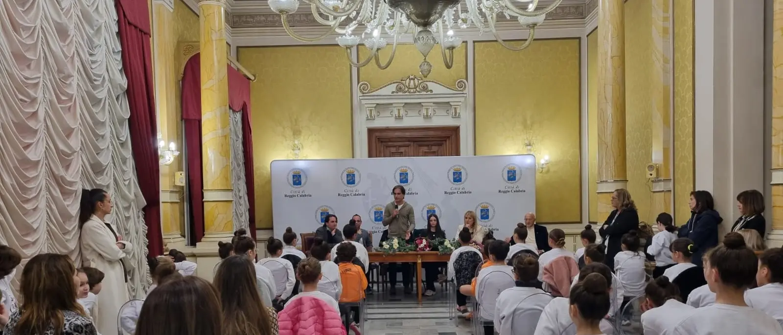 Reggio, celebrati i successi dell' ASD Reggio Ritmica, Falcomatà: «Lavoreremo per consentirvi di continuare a inseguire i vostri sogni»