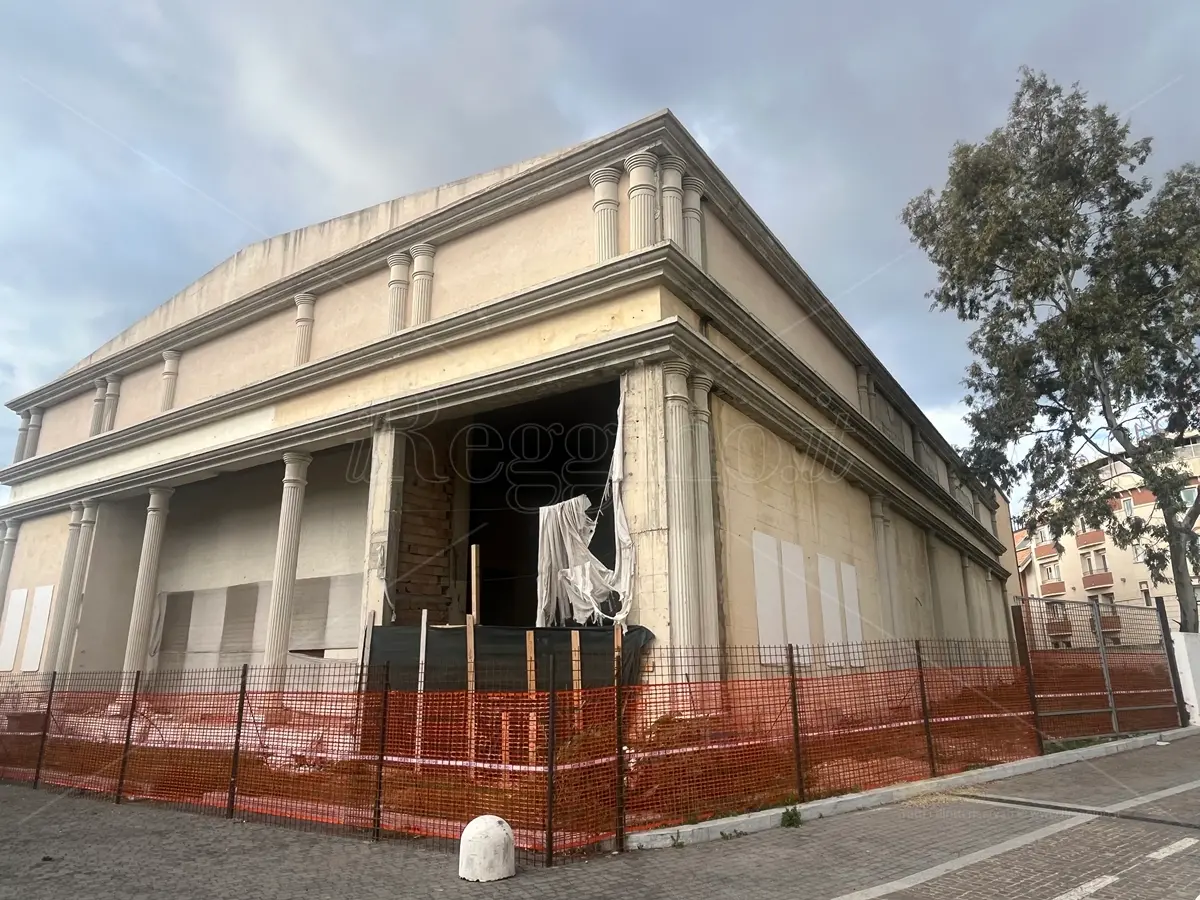 Arena Lido Reggio, importo ridotto a 500 mila euro e nuovo affidamento a Castore