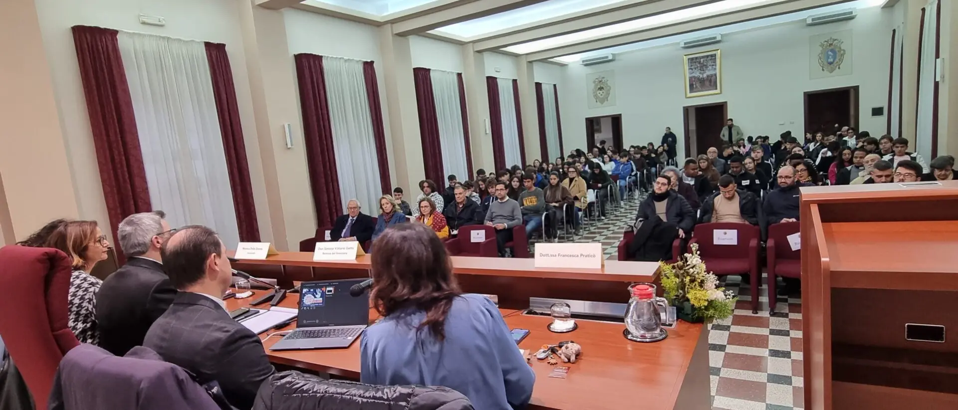 Cyberbullismo, al Seminario Pio XI un convegno per sensibilizzare giovani e adulti sui rischi della rete