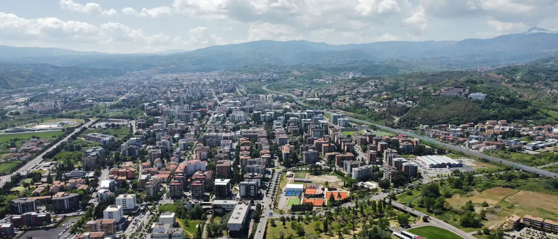 Nuovo ospedale, su Cosenza e Rende svettano altissimi i campanili