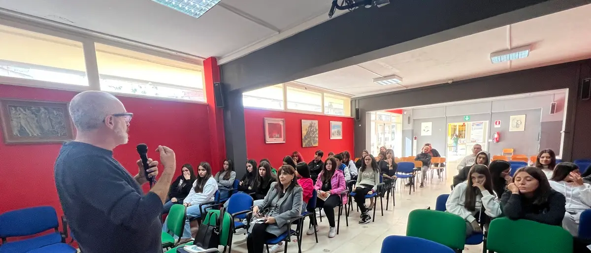 Rosarno Film Festival “Fuori dal Ghetto”: nella giuria del festival gli studenti dell’Einaudi-Alvaro di Palmi