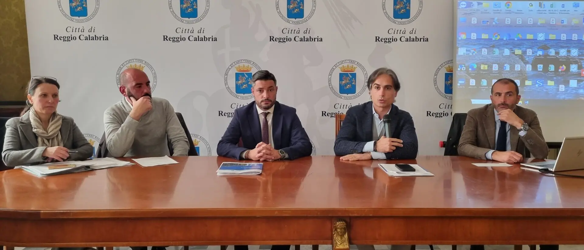 Avviso pubblico attività natalizie nei territori delle 14 ex circoscrizioni, Falcomatà ringrazia le associazioni