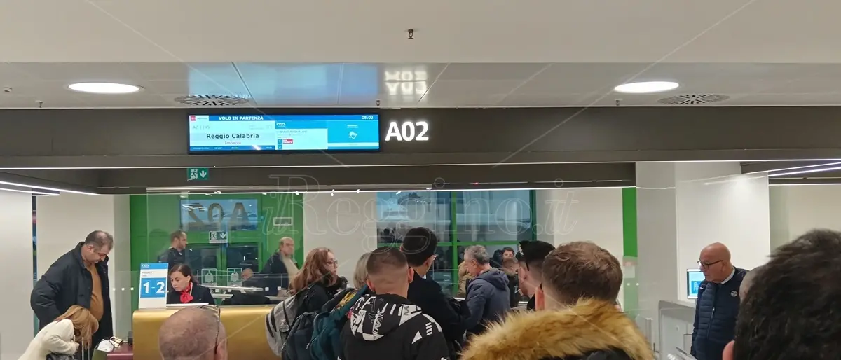 Da Reggio a Linate non si vola più all’alba: ITA sospende il night stop e non conferma la tratta per l’orario estivo