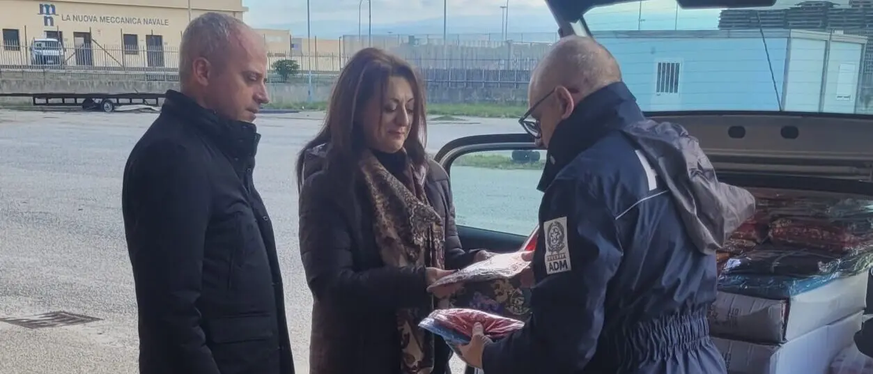 Gioia Tauro, donati 12mila capi di abbigliamento alle famiglie bisognose