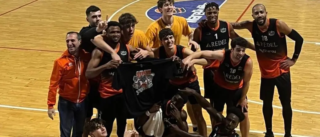 Basket, la Viola rimonta dal meno dieci e vince all'overtime a Milazzo