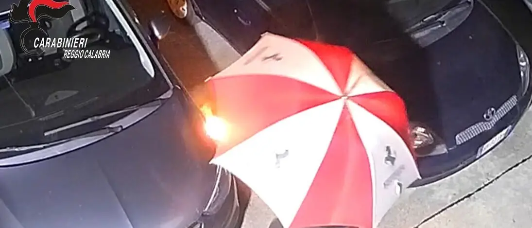 Attentati incendiari a Marina di Gioiosa Ionica, arrestato 60enne del posto