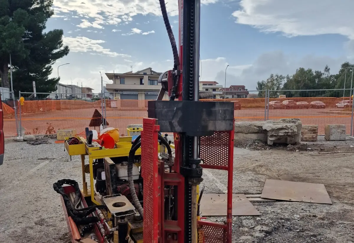 Siderno, al via i lavori per la costruzione dei nuovi locali per la mensa scolastica