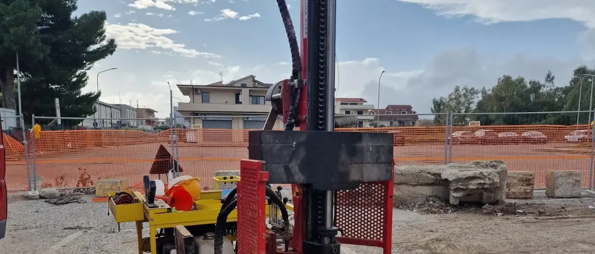 Siderno, al via i lavori per la costruzione dei nuovi locali per la mensa scolastica