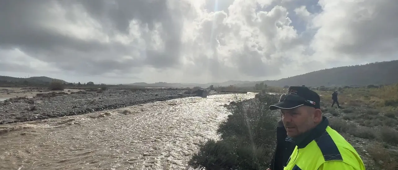 Maltempo, lo Stilaro rompe gli argini ed esonda. Tropeano: «Situazione critica»