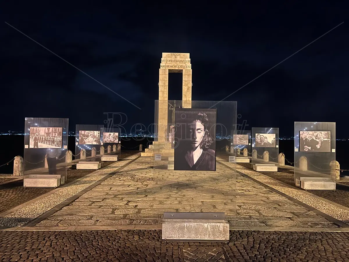 Ultima visita guidata alla mostra \"Senza Fine\": l'universo di Letizia Battaglia si racconta all'Arena dello Stretto