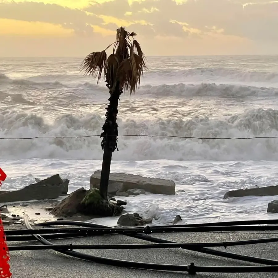 SiAmo Bovalino attacca l'Amministrazione: «Sul lungomare solo ritardi e varianti. Nessuna lezione da chi calpesta la democrazia»