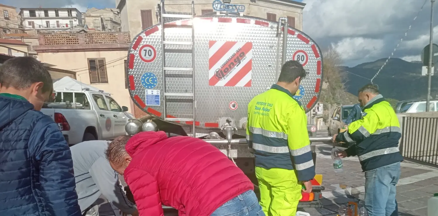 Caulonia, rete idrica danneggiata dal maltempo: domani scuole chiuse