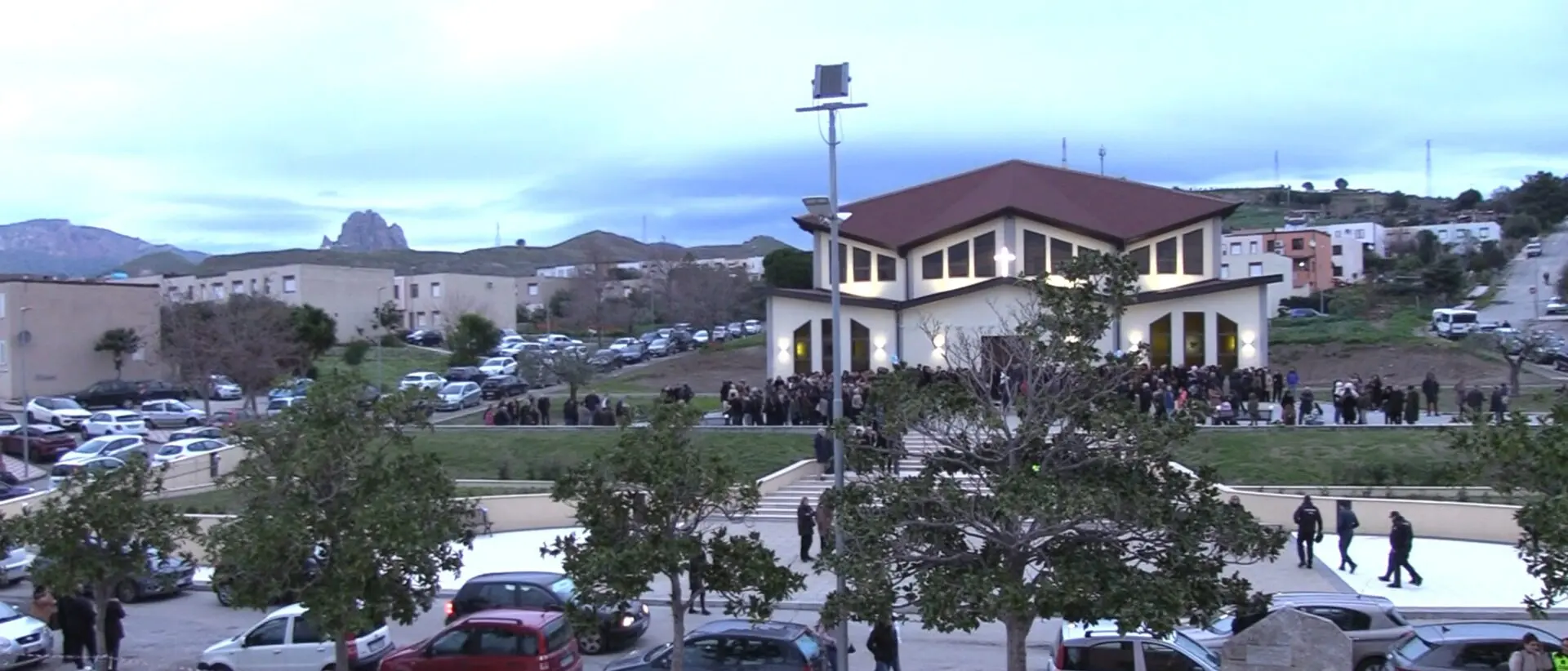 Roghudi celebra la sua rinascita: la nuova chiesa consacrata dopo mezzo secolo di attesa