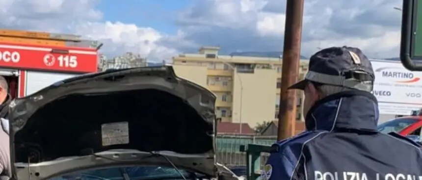 Reggio, incidente sulla bretella Calopinace: ferito estratto dall’abitacolo dai VdF