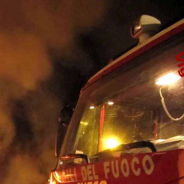 Reggio, esplosione a Sbarre: sul posto i Vigili del Fuoco