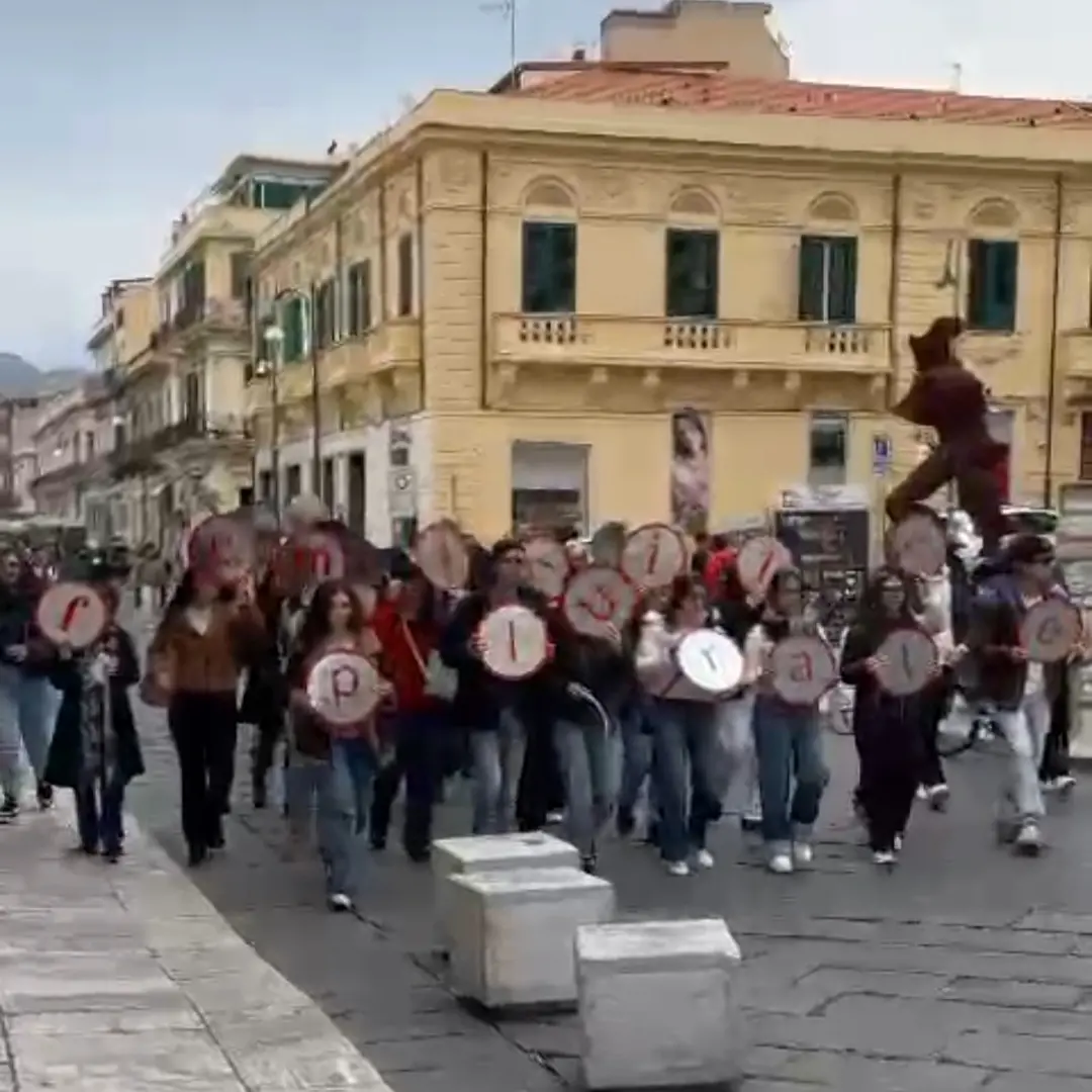 Reggio, l'Accademia di Belle Arti celebra la donna con una performance ed una mostra a Palazzo Alvaro