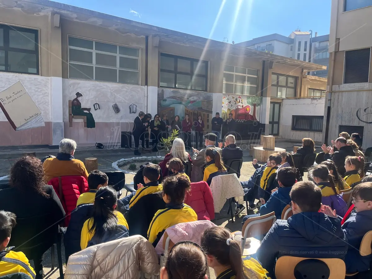 Giornata dei Giusti tra le nazioni a Reggio, il liceo Preti-Frangipane inaugura l’aula didattica all'aperto in memoria di Bianca Ripepi Sotgiu - FOTO e VIDEO