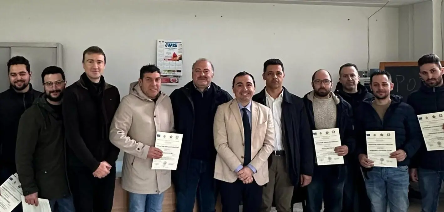 La città Metropolitana consegna gli attestati per gli operatori idraulico forestali