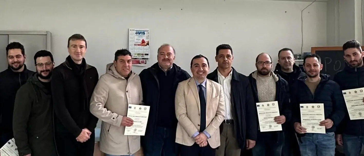 La città Metropolitana consegna gli attestati per gli operatori idraulico forestali