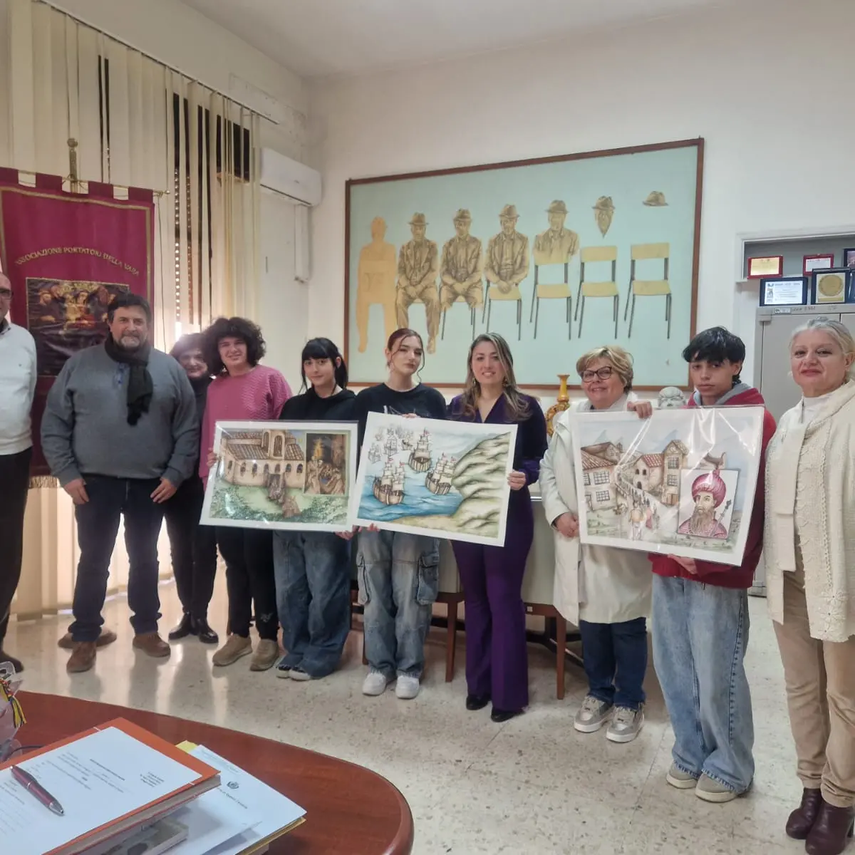 Omaggio degli studenti del liceo artistico Preti-Frangipane al presidente Associazione Portatori della Vara