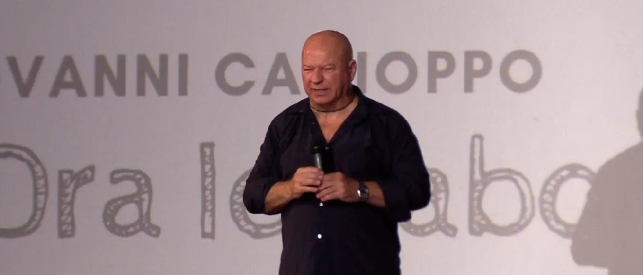 Giovanni Cacioppo conquista Reggio: sold-out all'Odeon tra risate e riflessioni sul lavoro - VIDEO