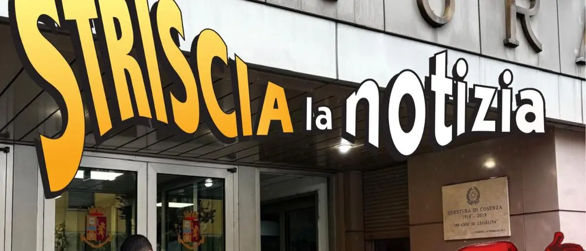 Stasera su Striscia la Notizia il caso di Gabriele Carchidi: il giornalista fermato dalla polizia a Cosenza