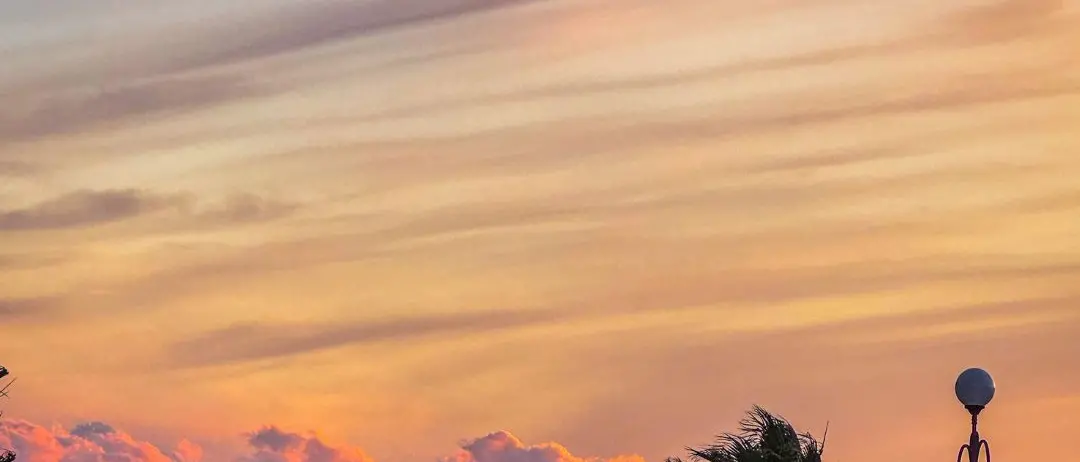 LA FOTO DEL GIORNO | Reggio si fa poesia senza bisogno di parole