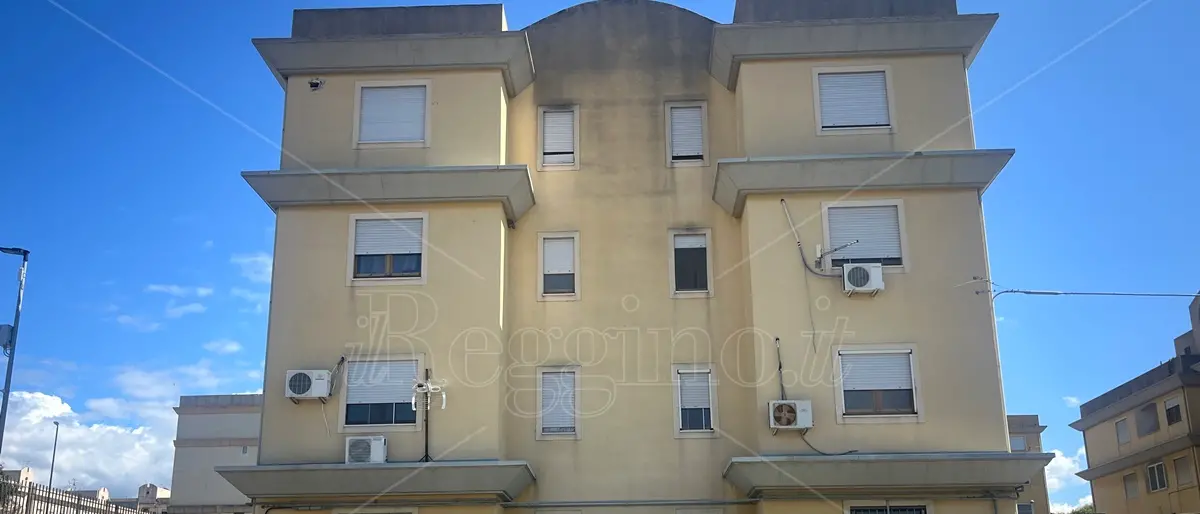 Comparto 6 Arghillà, le famiglie: «Dovremmo “traslocare” la nostra vita in un B&b entro domani e poi? Noi abbiamo diritto a una casa»