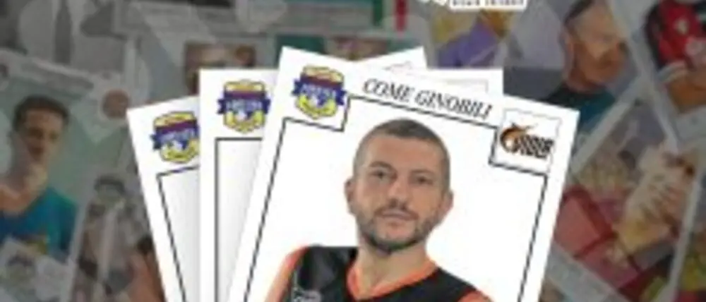 Il rapper reggino Kento in canotta della Viola nella figurina solidale di Figurine Forever