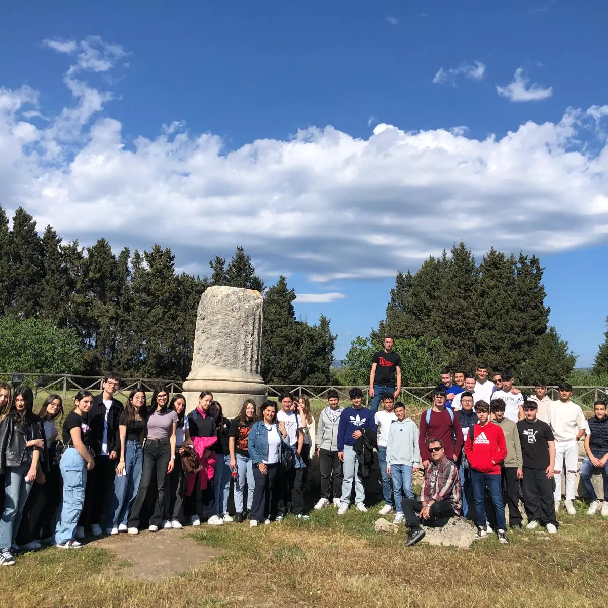 Gli studenti dello Zaleuco tra i tesori antichi del Parco Archeologico di Locri Epizefiri
