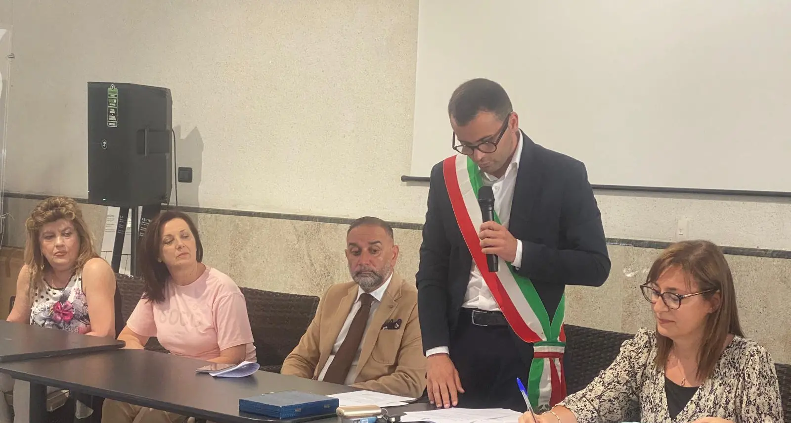Bova Marina, Zirilli giura come sindaco. Insediato il nuovo Consiglio Comunale | VIDEO
