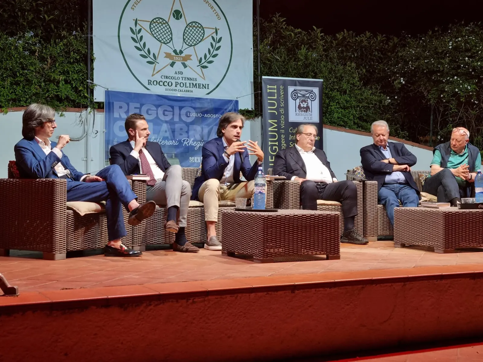 Caffè Letterari del Rhegium Julii, Falcomatà alla serata inaugurale: «Serve cambiare la narrazione del Sud e della nostra città»