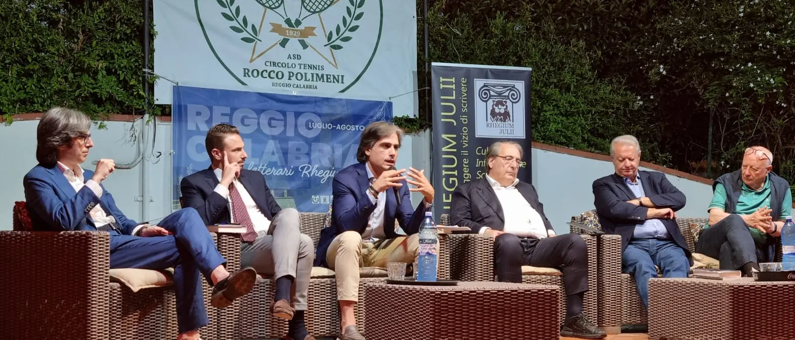 Caffè Letterari del Rhegium Julii, Falcomatà alla serata inaugurale: «Serve cambiare la narrazione del Sud e della nostra città»