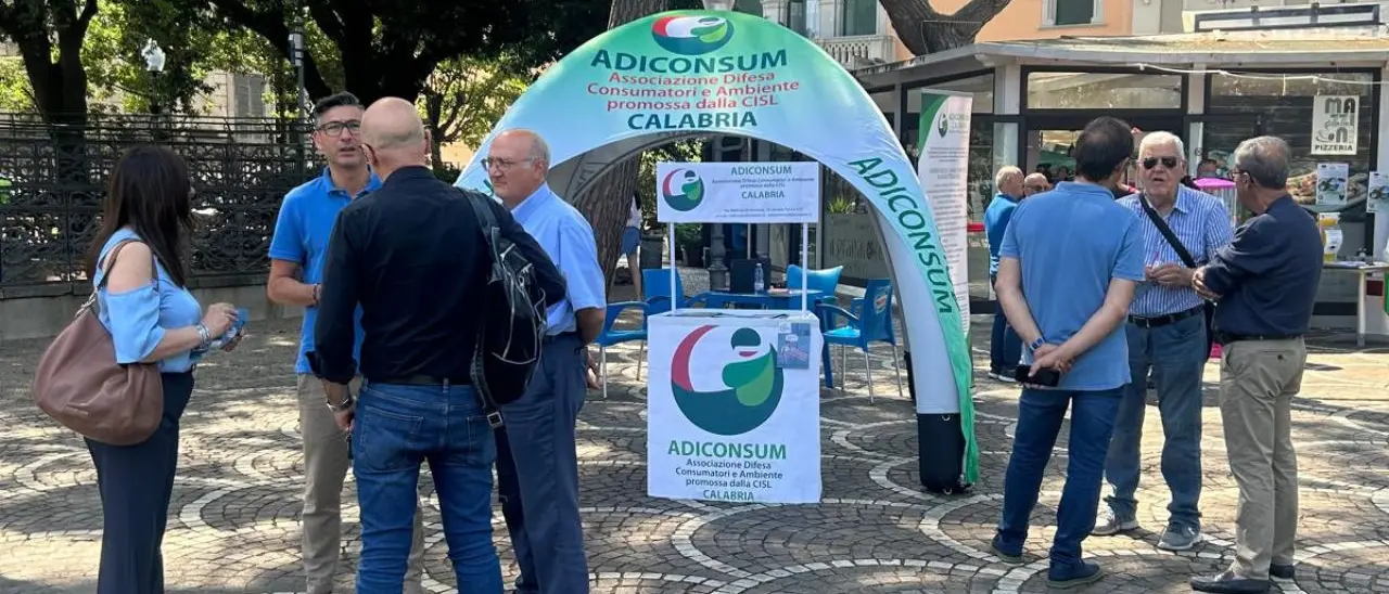 Adiconsum Calabria, associazione a difesa dei consumatori, incontra i cittadini di Palmi
