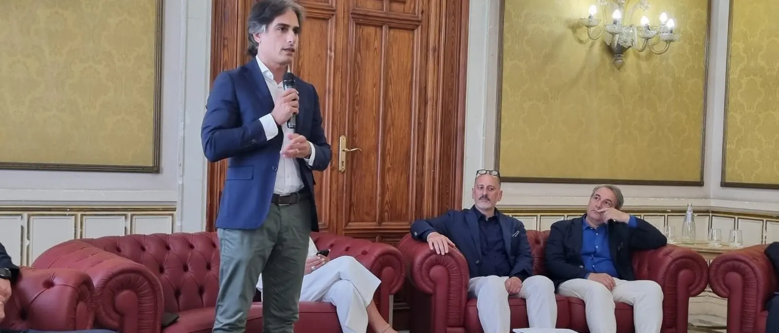 Medicina ed I.A., convegno a palazzo San Giorgio. Falcomatà: «Evitarne l'uso distorto»