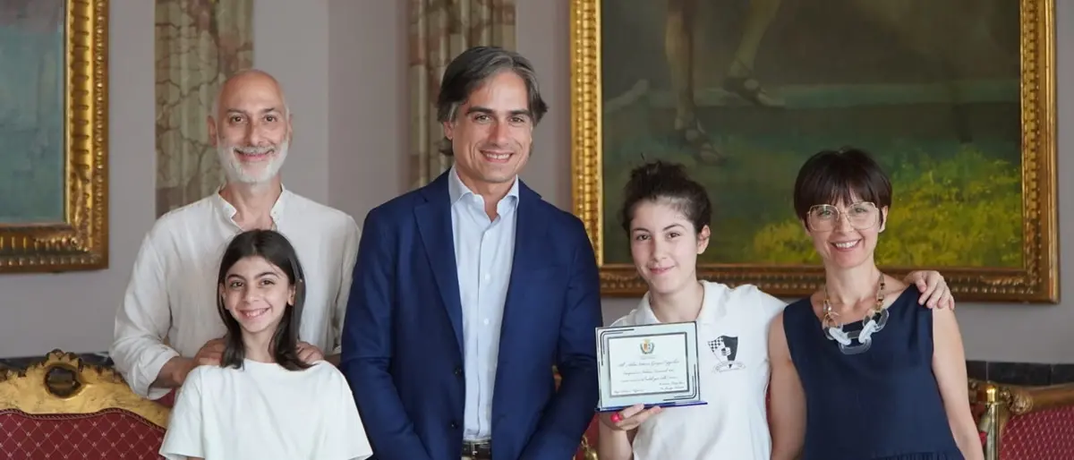 Reggio, la campionessa italiana di dama Vittoria Giorgia ricevuta dal sindaco Falcomatà
