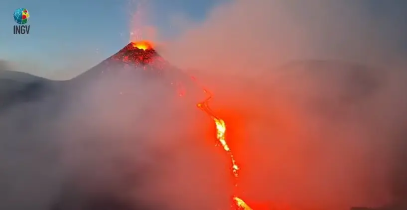 Allerta vulcanica rossa, continuano i disagi: Aeroporto di Catania ancora chiuso