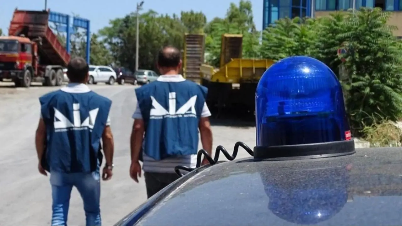 Blitz antimafia a Roma, smantellata una centrale di riciclaggio di camorra e ’ndrangheta